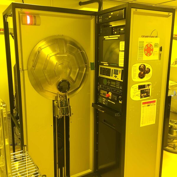File:CHA-Industries-Mark-40 E-Beam-Evaporator.jpg