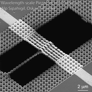 Wavelength-scale-Piezoelectric-Transducer Sipahigil.jpg